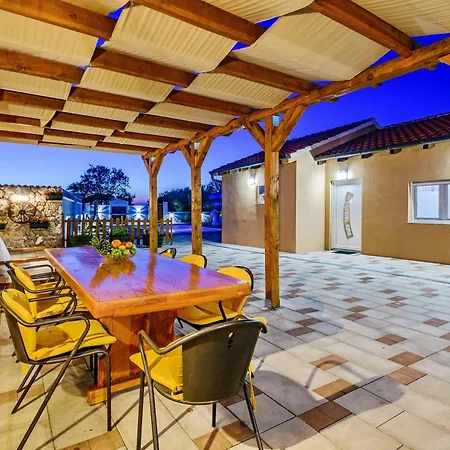 Luxury With A Swimming Pool Benkovac, Zagora - 20927 Villa